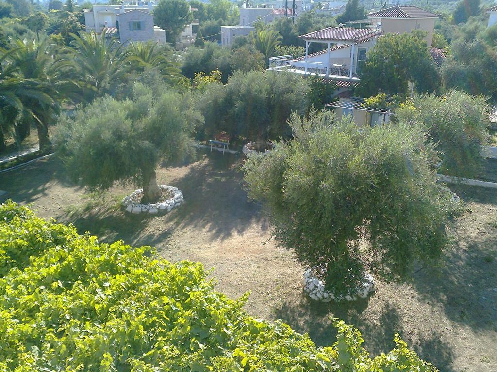 Aeolos Hotel Apartments Gythio Buitenkant foto