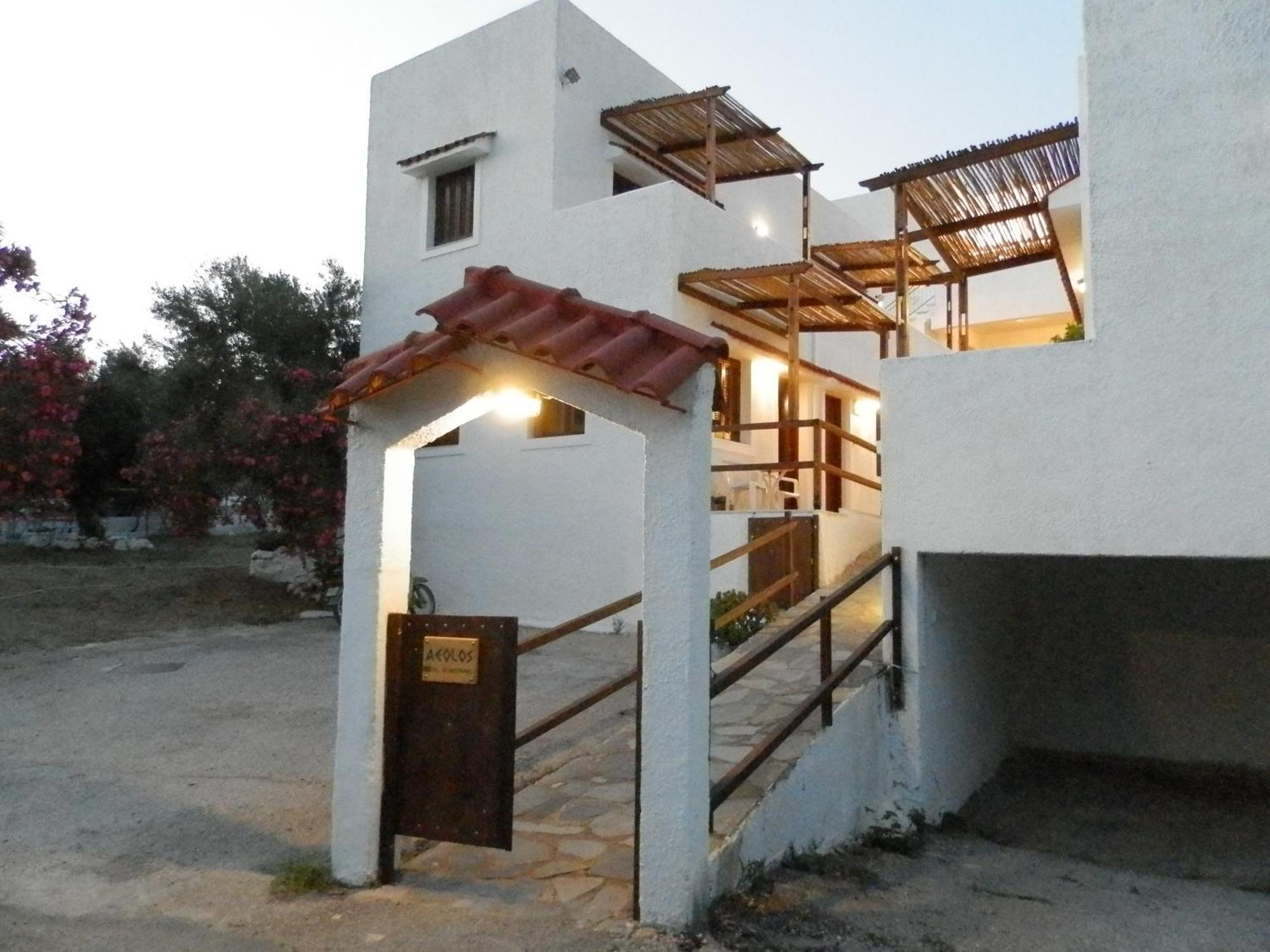 Aeolos Hotel Apartments Gythio Buitenkant foto
