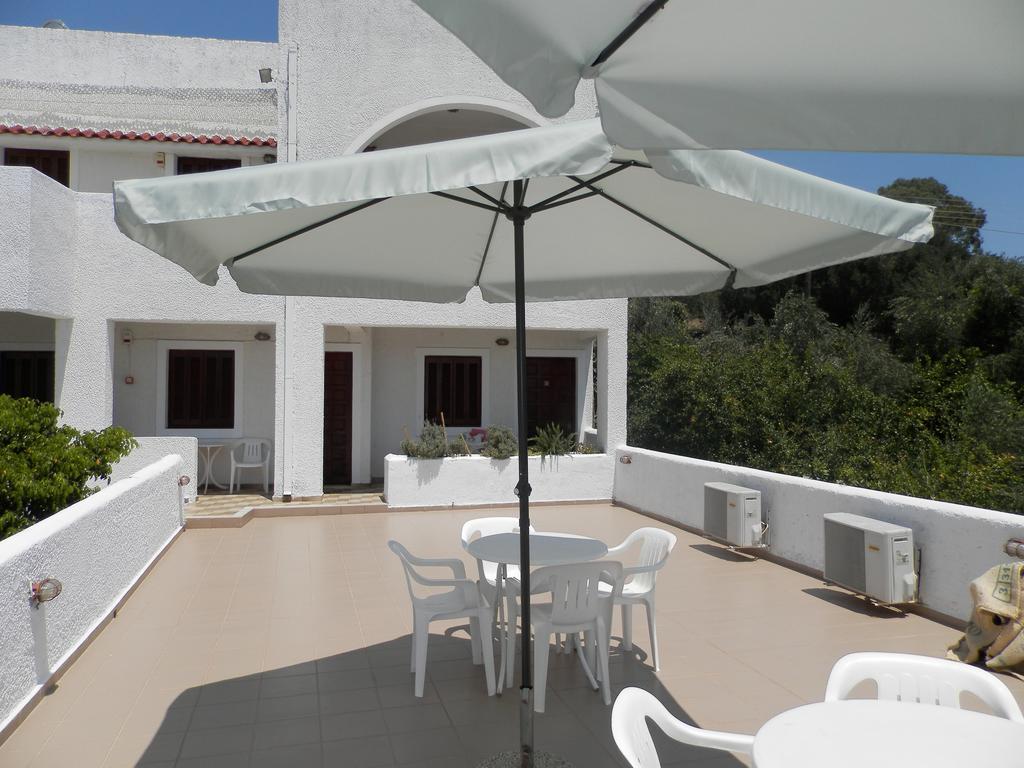 Aeolos Hotel Apartments Gythio Buitenkant foto