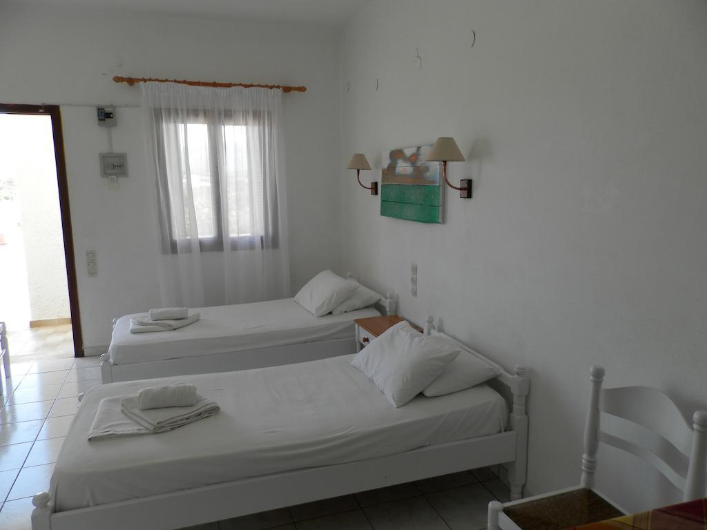 Aeolos Hotel Apartments Gythio Buitenkant foto