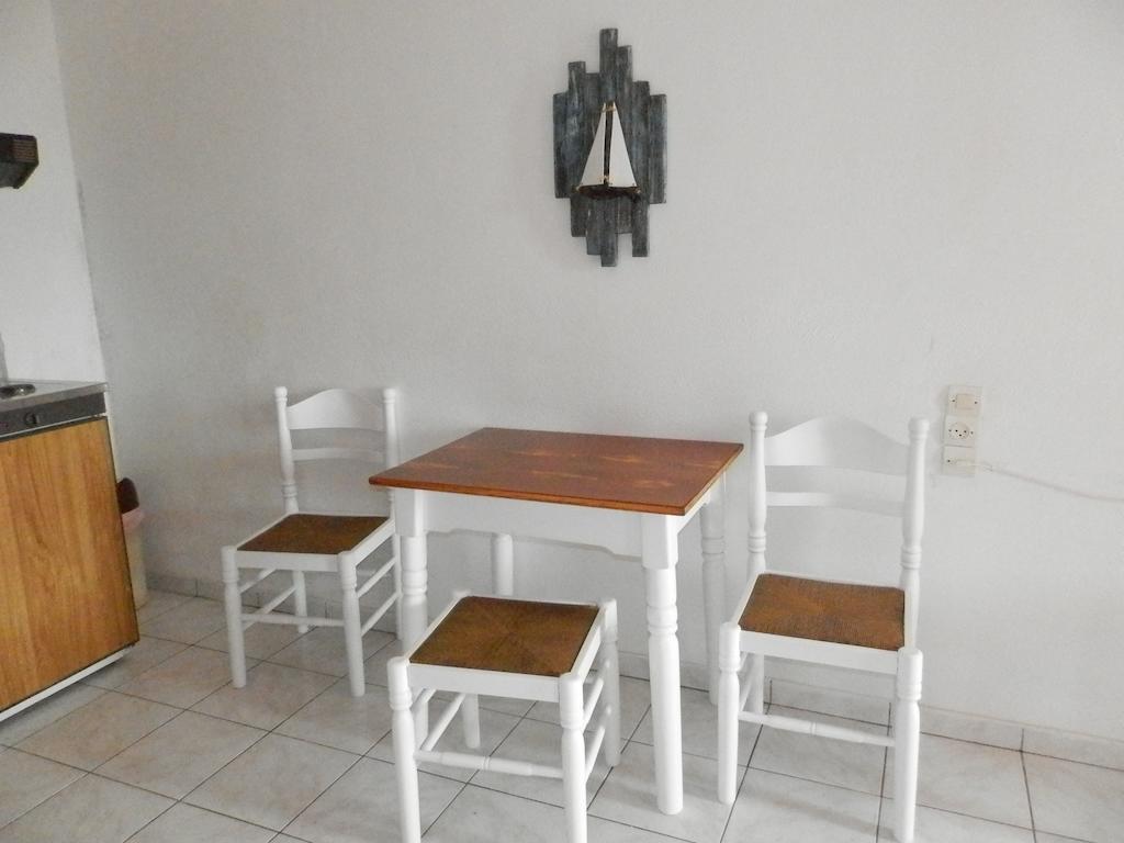 Aeolos Hotel Apartments Gythio Kamer foto