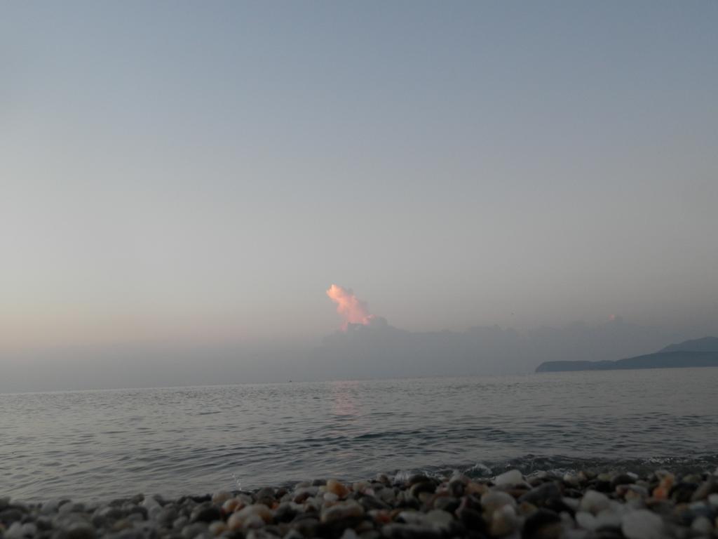 Aeolos Hotel Apartments Gythio Buitenkant foto