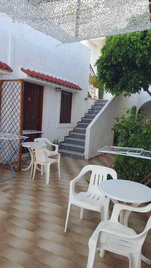 Aeolos Hotel Apartments Gythio Buitenkant foto