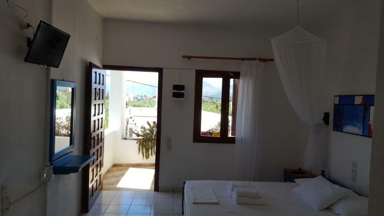 Aeolos Hotel Apartments Gythio Buitenkant foto