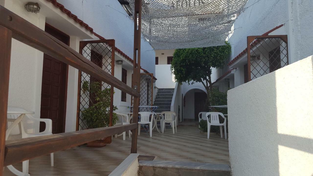 Aeolos Hotel Apartments Gythio Buitenkant foto